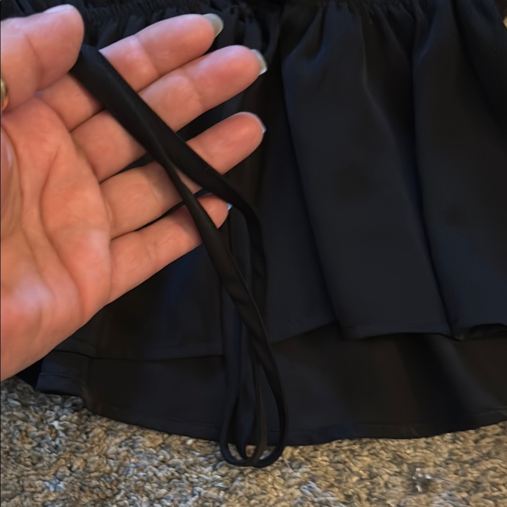 Elegant Black Women's Top - Picture 5 of 6
